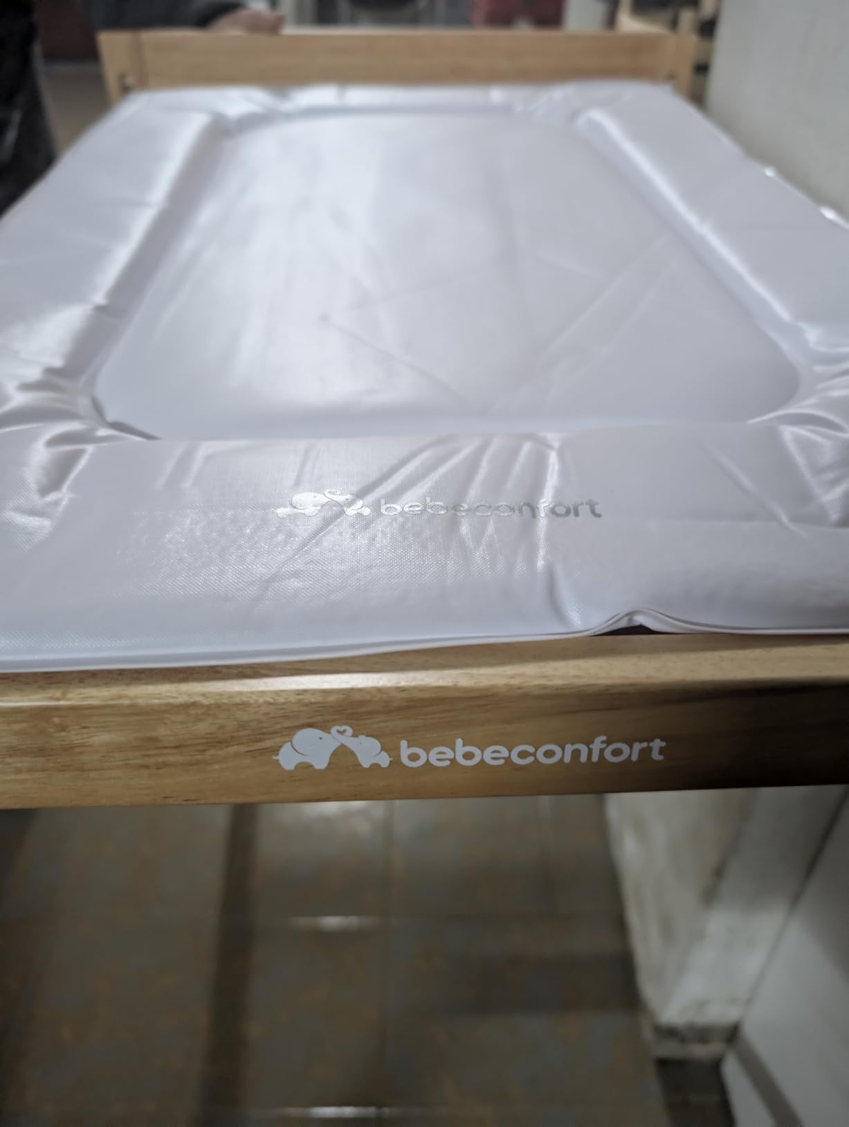 Bebé Confort Daisy fasciatoio legno naturale con materassino
