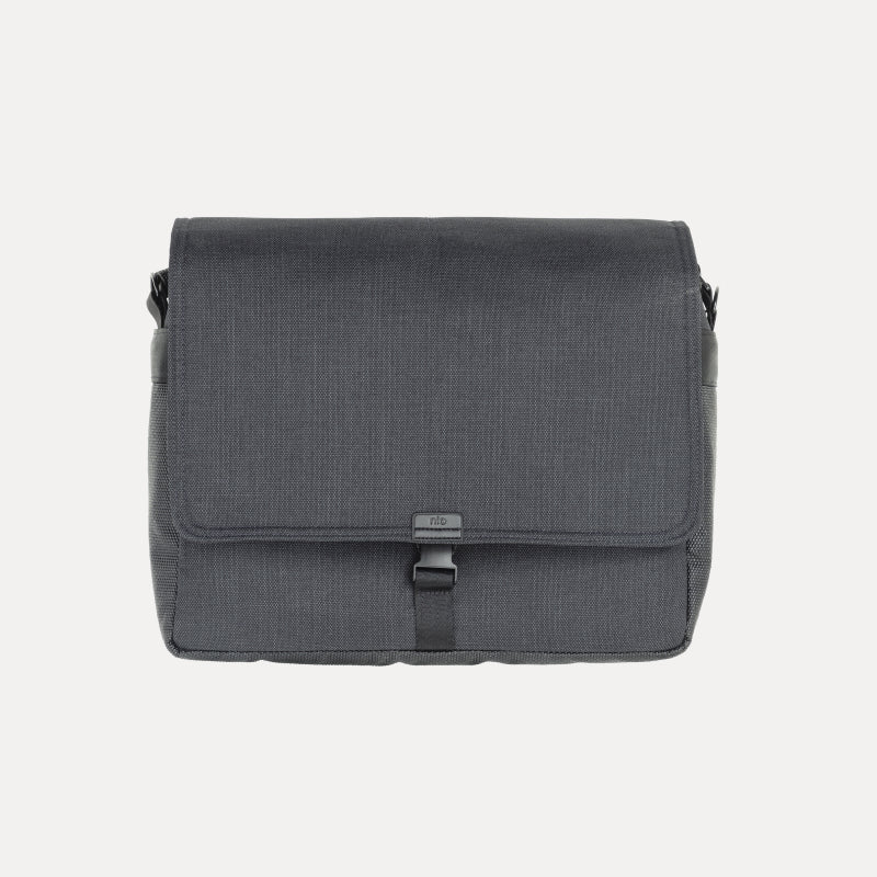 Mutsy Nio borsa fasciatoio nursery con materassino