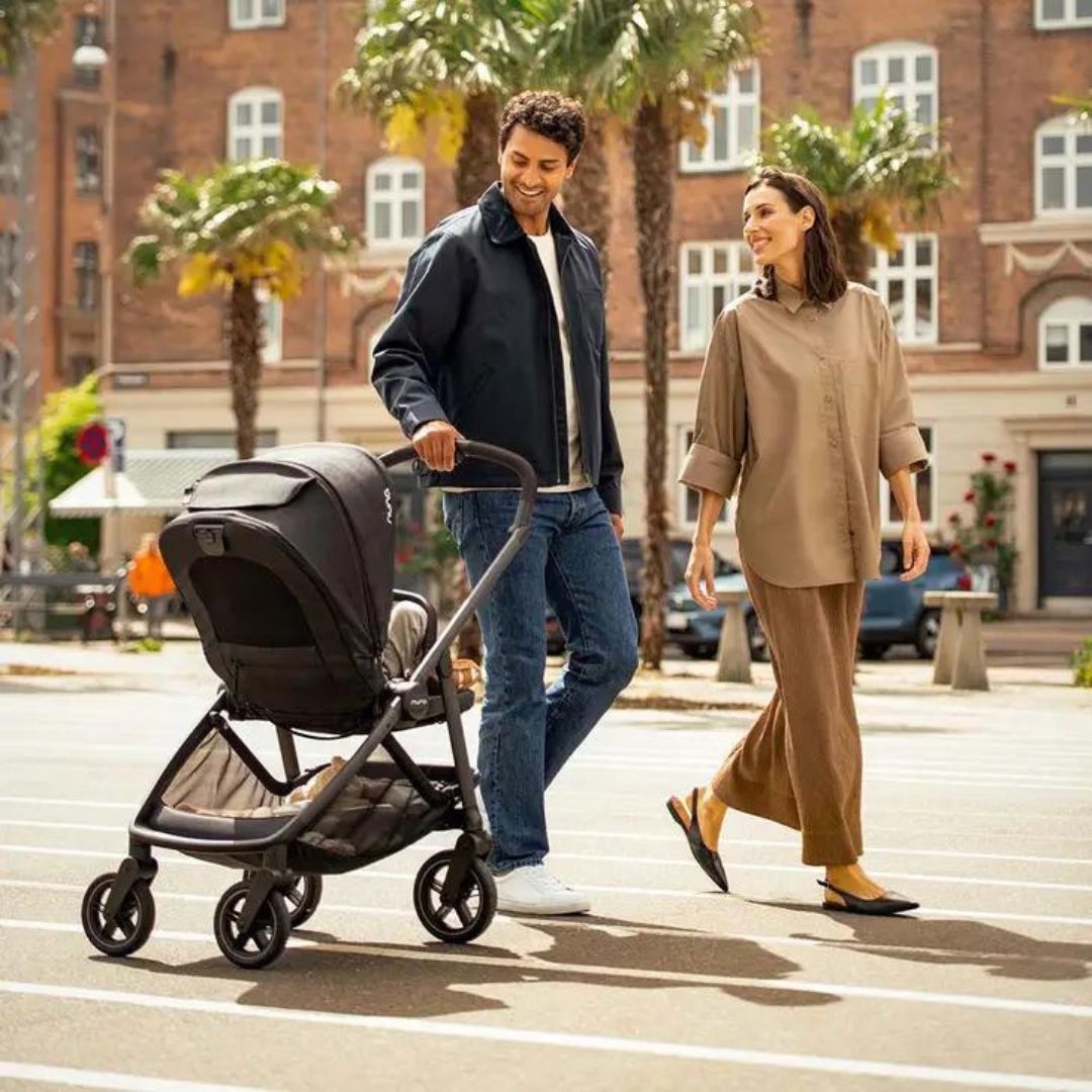 Nuna Swiv passeggino ruote 360° telaio leggero