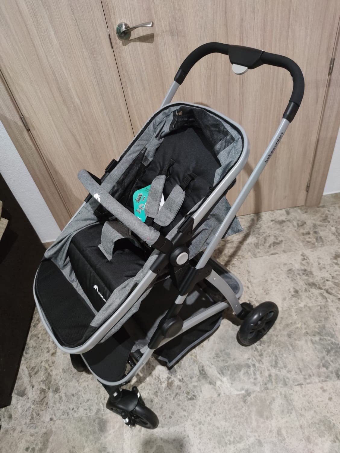 Bebé Confort Hello 2 in 1 passeggino carrozzina black chic