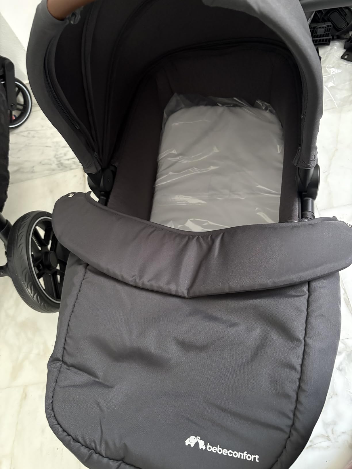 Bebé Confort Luvia Trio Passeggino 3 in 1 Mineral Graphite
