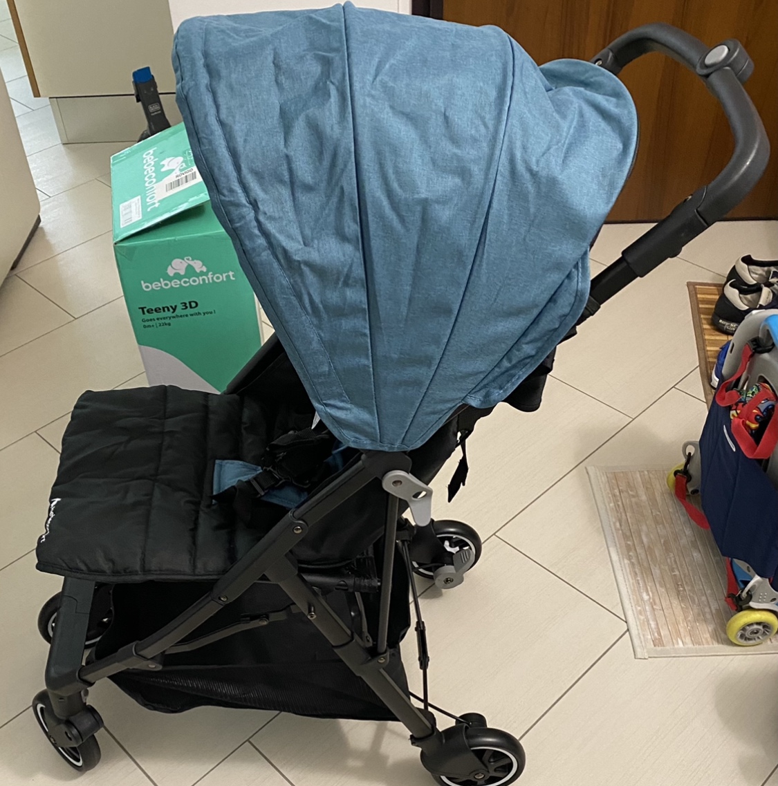 Bebé Confort Teeny 3D passeggino Black Chic ultraleggero