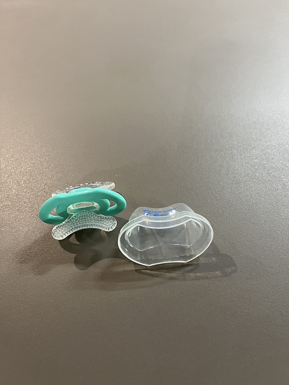 Bebé Confort Succhietto Massaggiagengive con Scatolina senza BPA