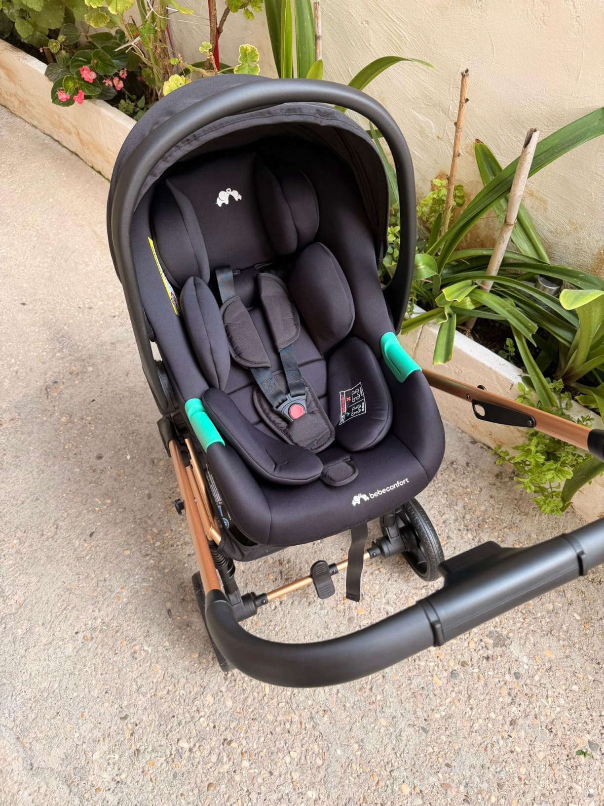 Bebé Confort Zaria Trio passeggino 3 in 1 nero oro i-Size