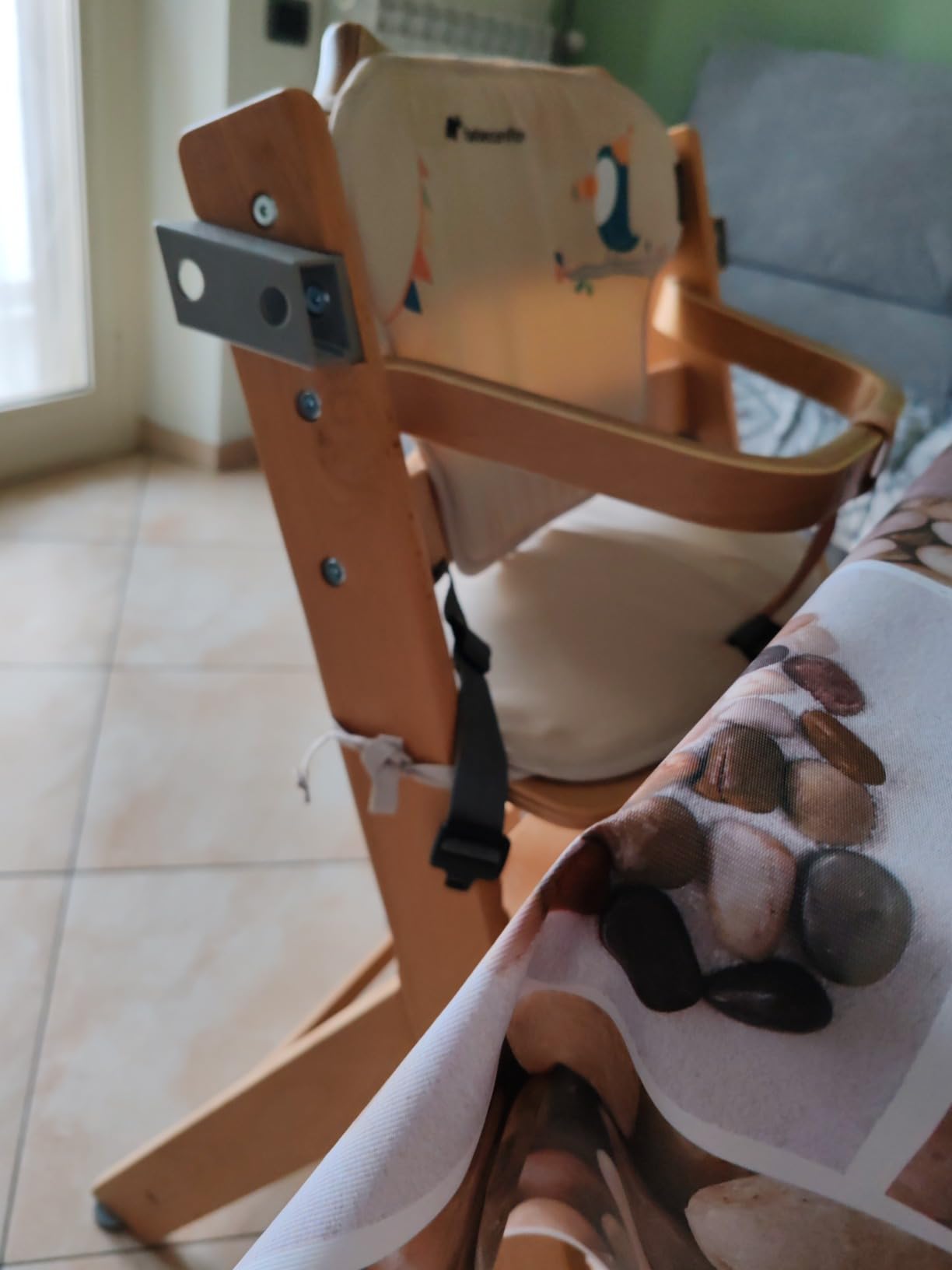 Bebé Confort Timba seggiolone in legno Warm Gray con cuscino