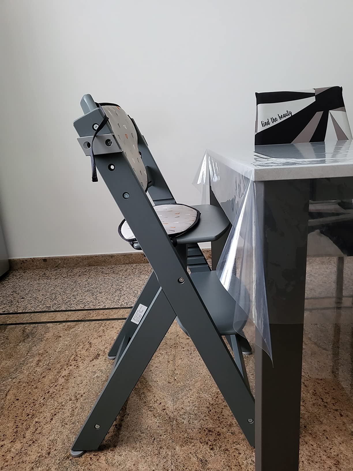 Bebé Confort Timba seggiolone in legno Warm Gray con cuscino