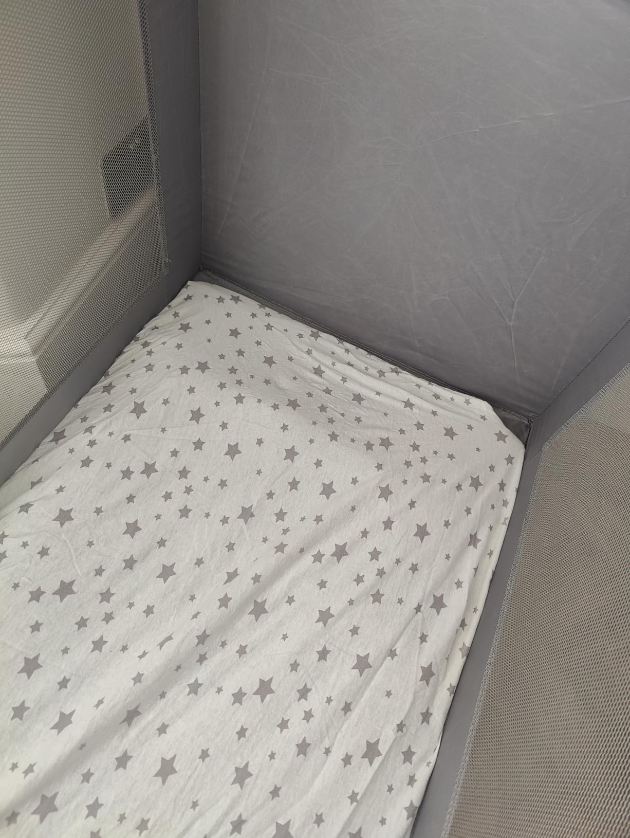 Bebé Confort Sweet Dreams lettino viaggio Mineral Graphite con finestra