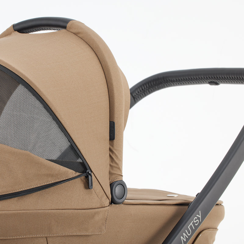 Mutsy Flow navicella pieghevole con visiera sole