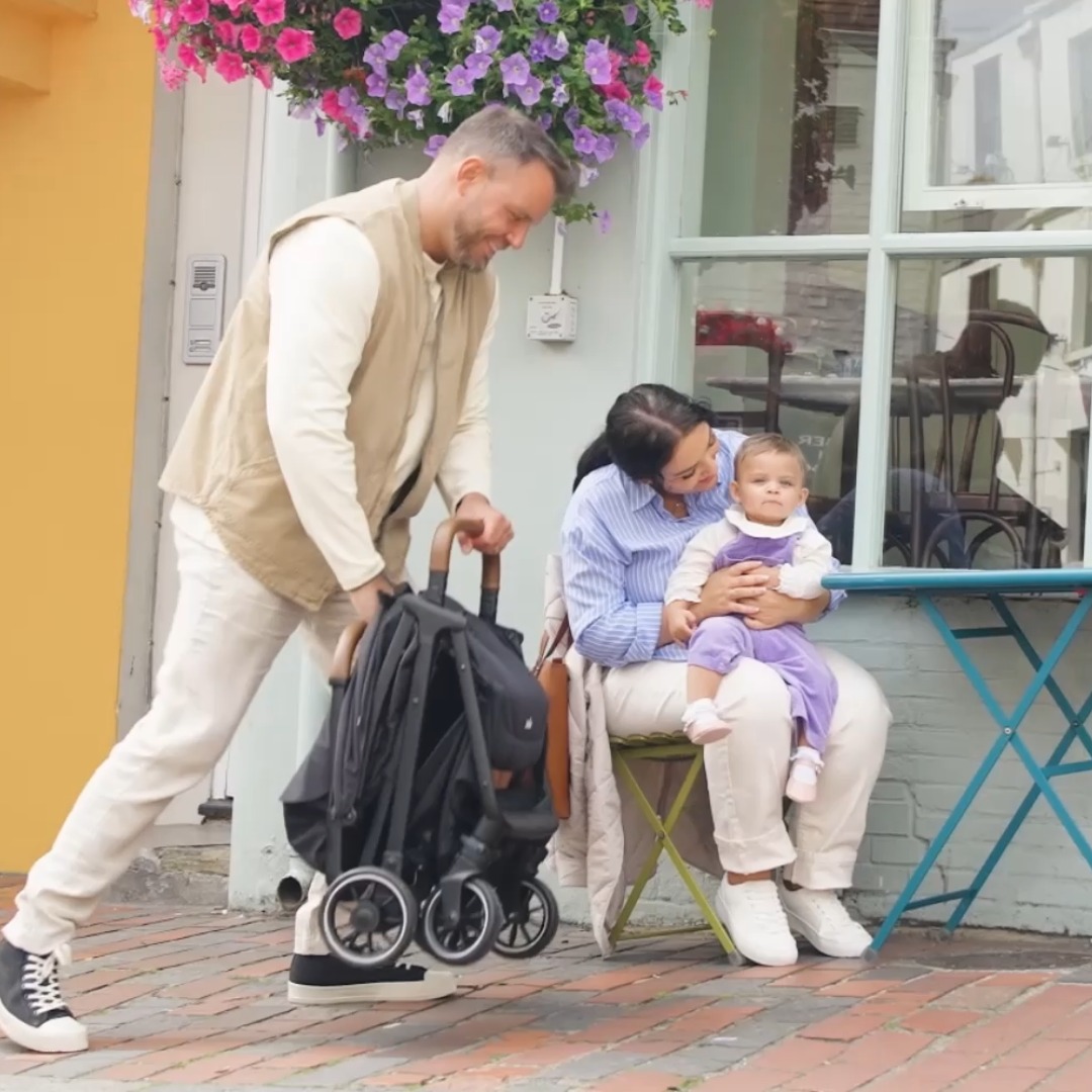 Joie Pact Pro passeggino leggero compatto 22 kg nero