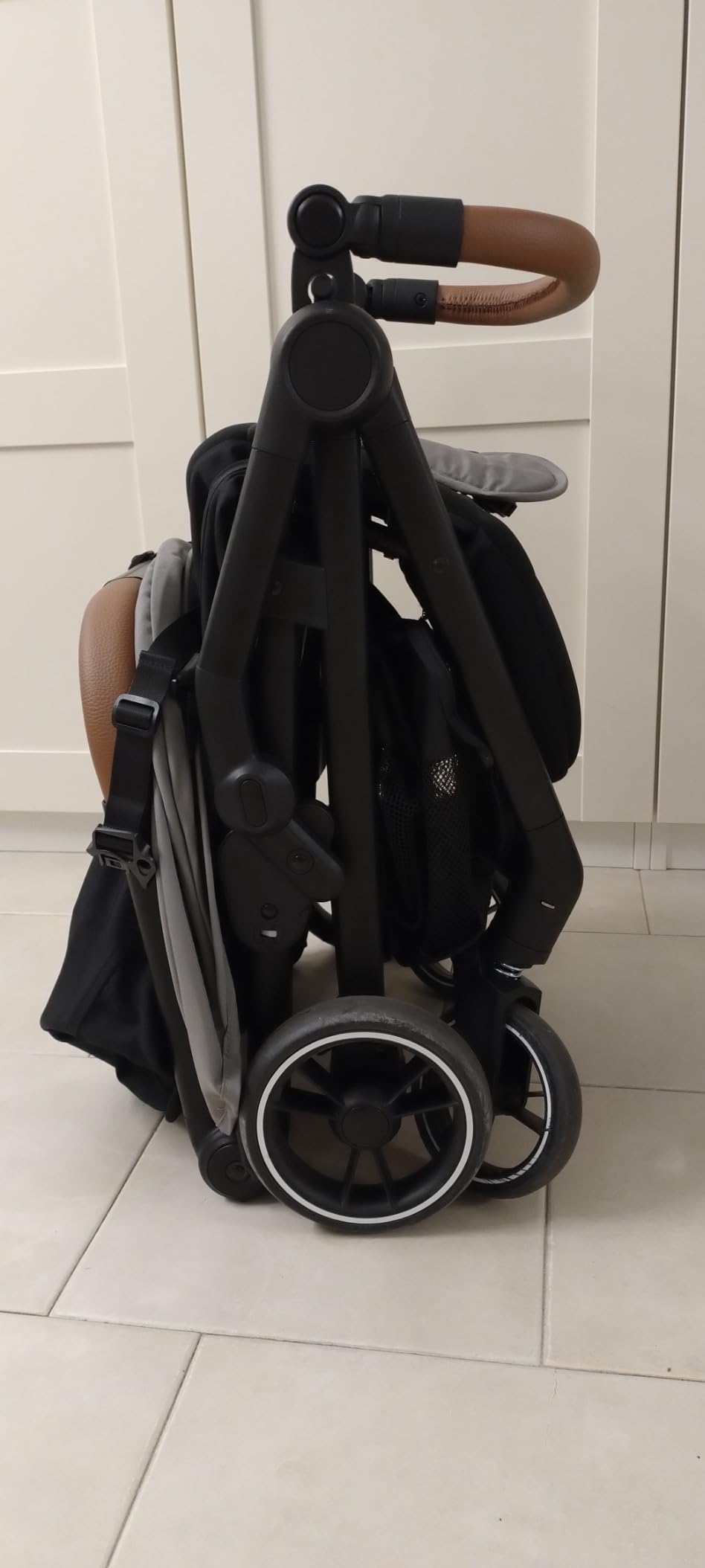 Bebé Confort Sunlite passeggino Tinted Grey compatto